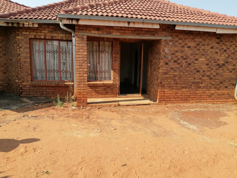 3 Bedroom Property for Sale in Geelhoutpark North West